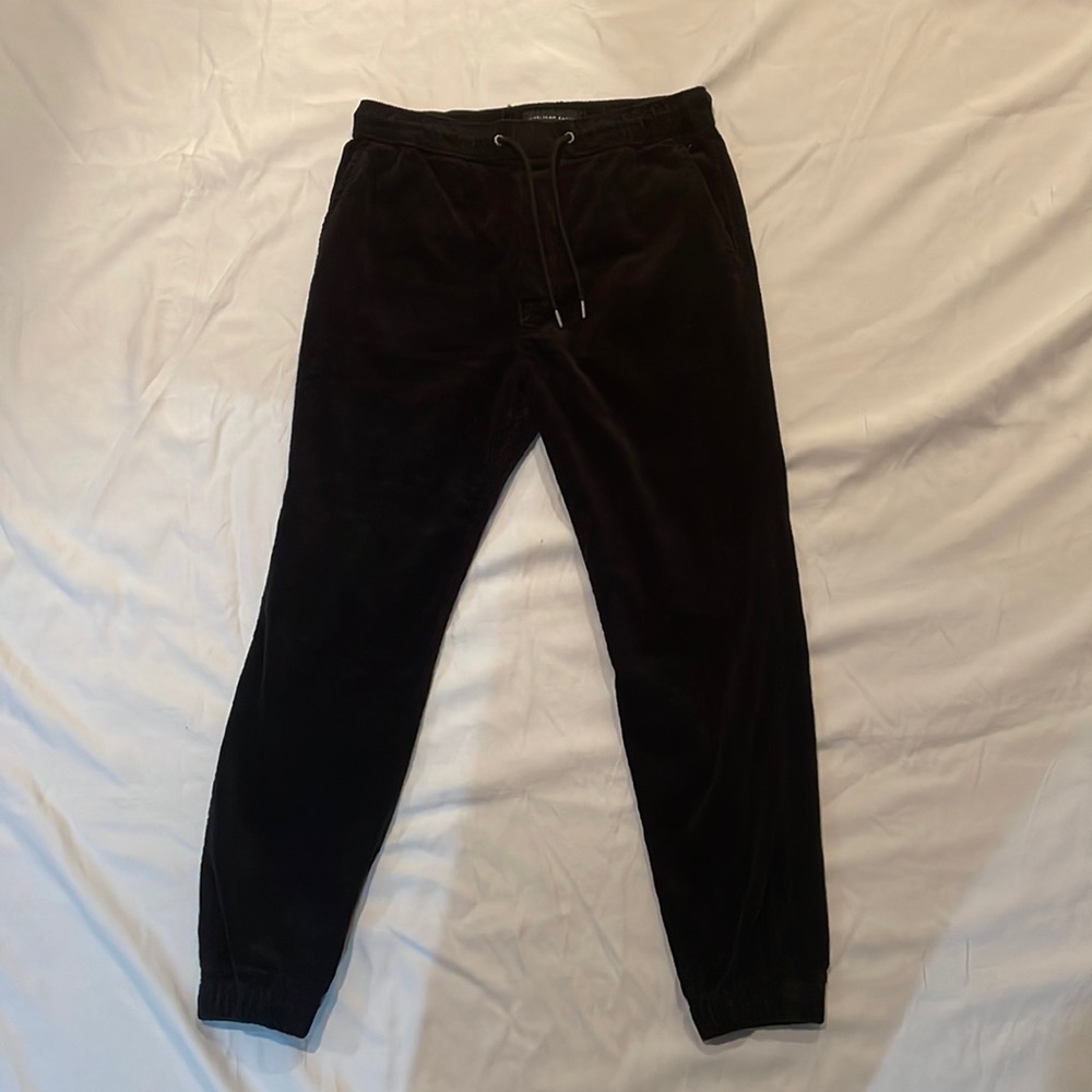 AE Ne(x)t Level Flex Black Corduroy Joggers in Size Small.